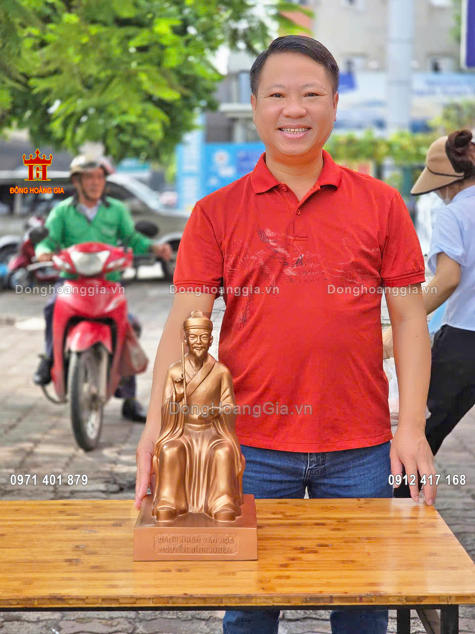 Tượng đồng danh nhân văn hoá Nguyễn Bỉnh Khiêm được chế tác theo yêu cầu